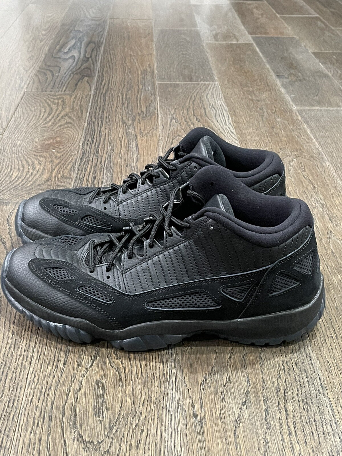 jordan 11 retro low ie referee