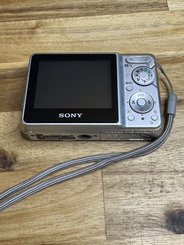 Sony fotocamera digitale Cyber-shot DSC-S730 PER PARTI solo 7,2 MP argento esigenze rotte - Foto 2 di 8