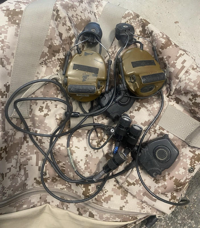 3M Peltor ComTac III MT17H682FB-19 Headset Green/Black w/ PTT Cables