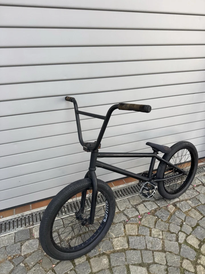 FITBIKECO. BMX Gloss Black. 20 Zoll - Bild 2 von 3