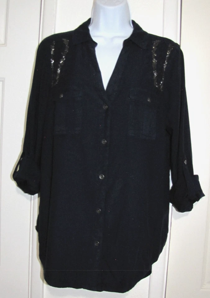 Camisa Rock & Republic con botones manga enrollable azul marino cuentas bordado Wm L Foto 2 de 4