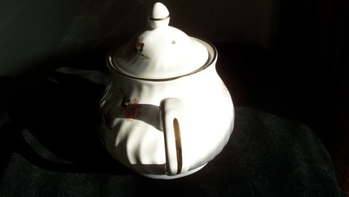 Arthur Wood Floral Teapot #6732 - MAKE OFFER! - Picture 3 of 6