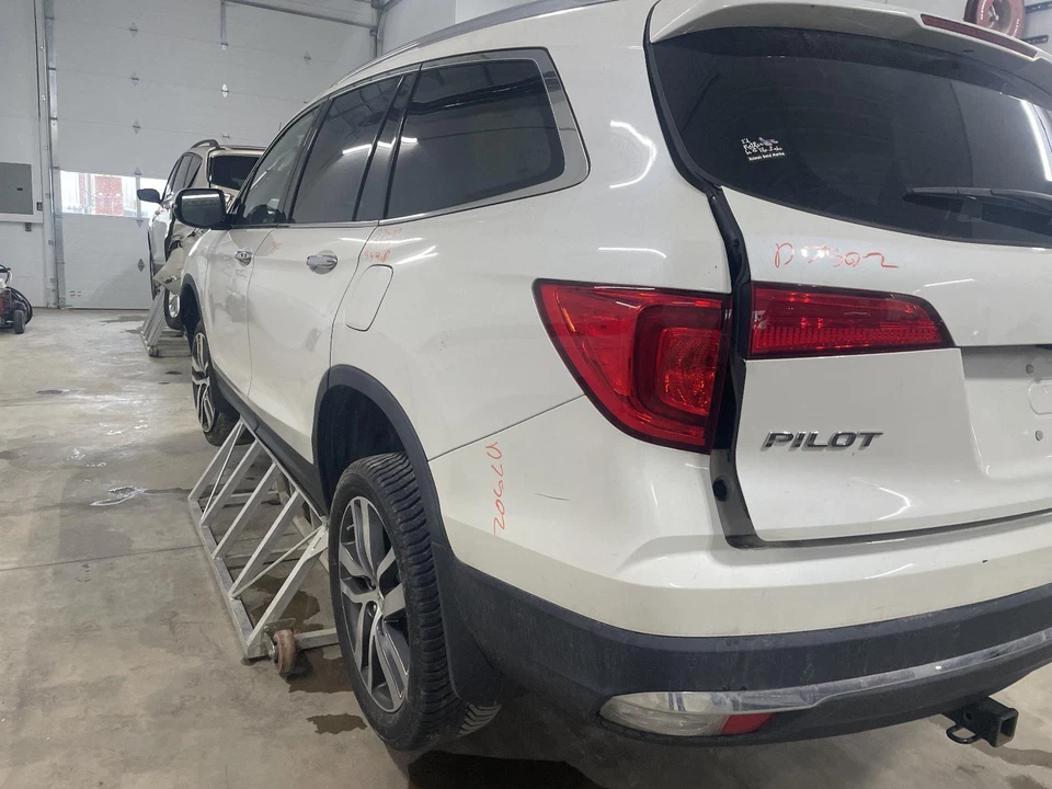 Modulador ABS usado serve: 2017 Honda Pilot conjunto de modulador com sistema pré-colisão - Imagem 2 de 4