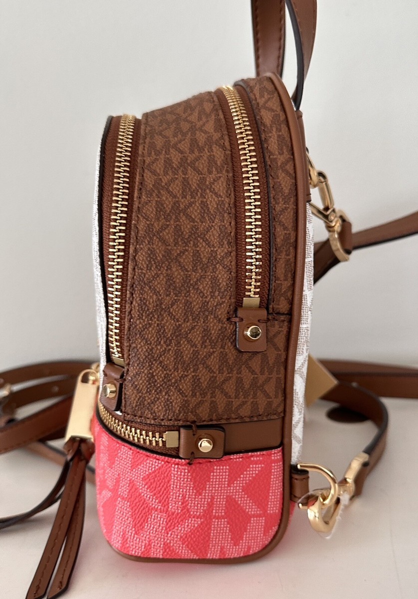 国内即発セールMichael Kors RheaモノグラムMKロゴバックパック RHEA ZIP(リア ジップ) バックパック ミディアム - MK