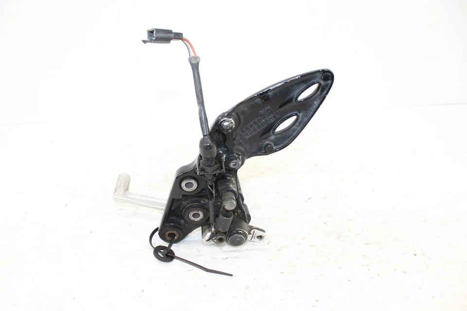 SUZUKI HAYABUSA 2008 2009 / 11-14 RIGHT FRONT FOOT REST PEG STEP 43111-24F00 Foto 4 de 4