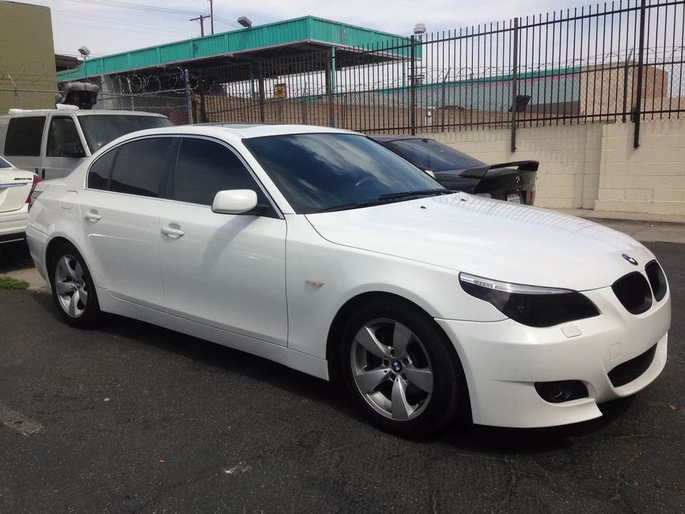 Bmw E60 E61 M5 Style Front Bumper W/ Fog Lights 2004-2010 Without Sensor Holes Foto 3 de 4