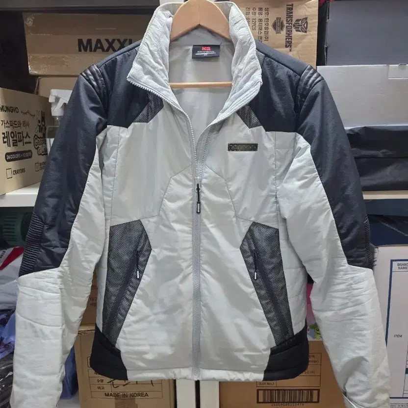 Lightweight Padding Jacket for Men - Size 95 - image 1