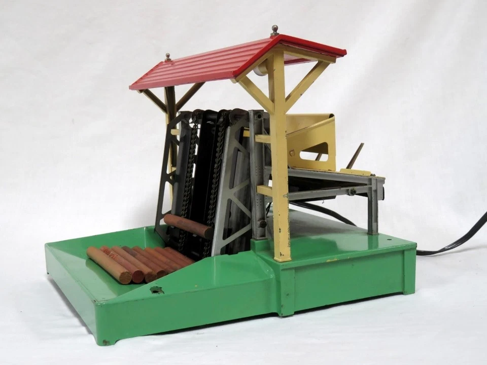 Vintage Lionel Trains No. 164 O Scale Lumber Log Loader Shed - VIDEO - Image 3 of 4