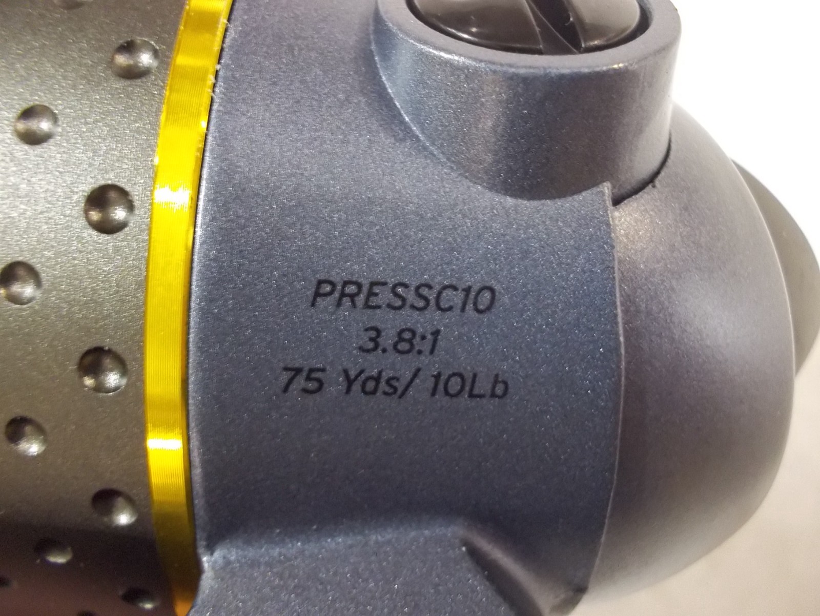 Pflueger President SC10 blue spincast reel new off combo