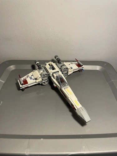 2018 LEGO Star Wars X-Wing Starfighter 75218 95% Incomplete Set  No Minifigures