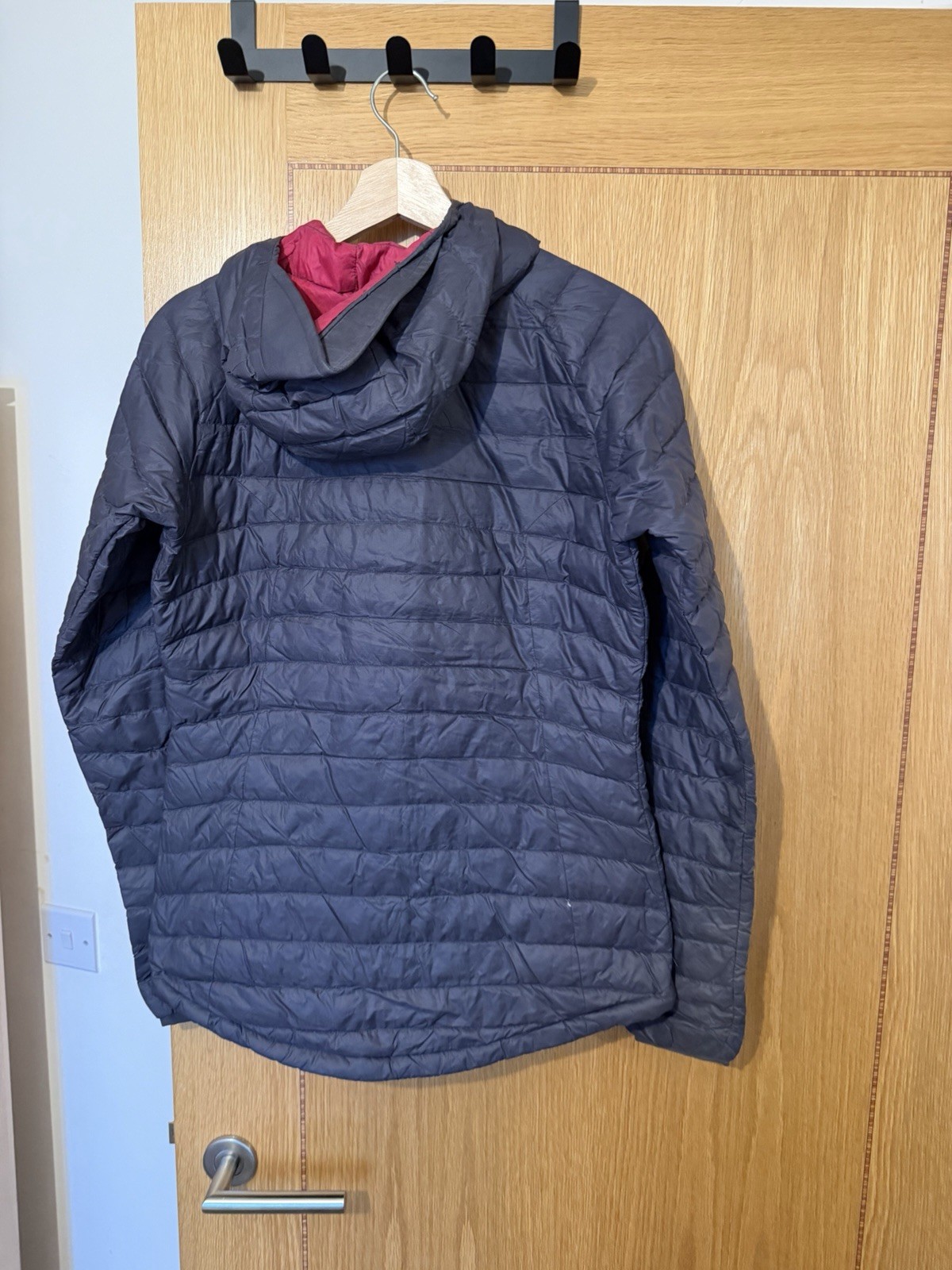 Rab Women’s Microlight Alpine Puffer Down Jacket Medium 10 Grey Pink image 4