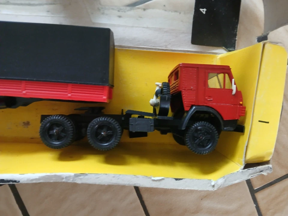 CAMION KAMA3 5410 SEMI REMORQUE 1/43 EN BOITE - Photo 2/4