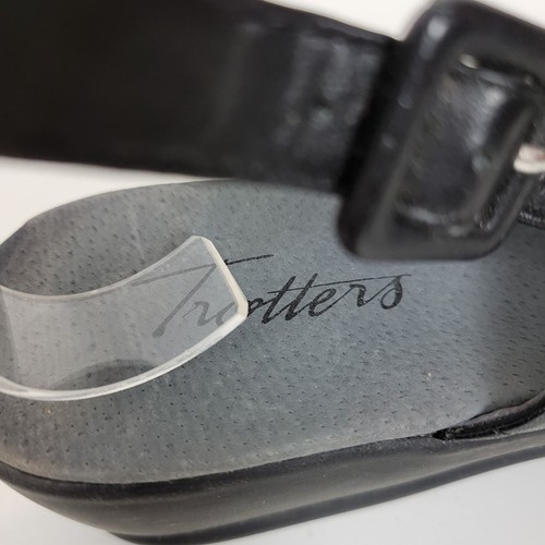 Trotters Lee Women Sandals Size 7.5 Black Leather CrissCross Slingback Wedge - Picture 7 of 11