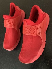nike sock dart triple red