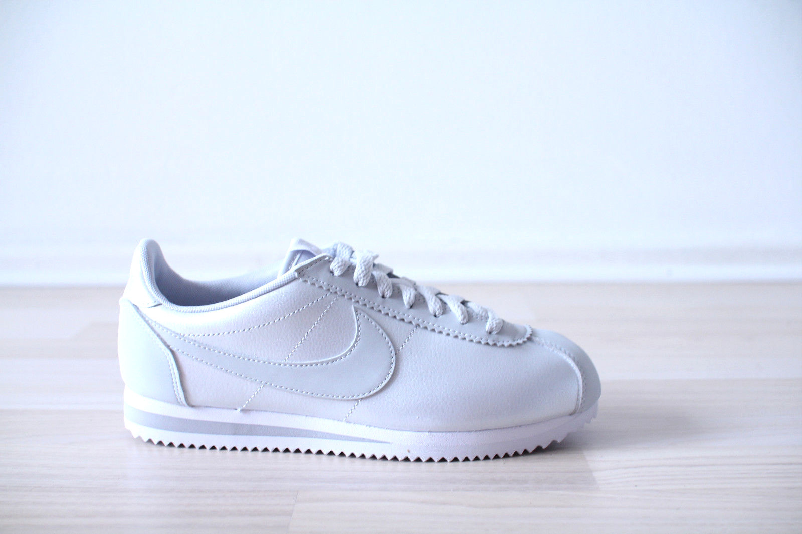 nike cortez silber