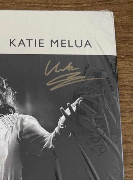 Katie Melua - Live At The Royal Albert Hall -Signed Sleeve Only Copy Vinyl Mint - Image 2 of 4