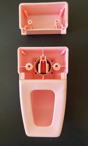 Barbie Dream Furniture Collection - Bath Chest and Commode - Commode broken - Picture 3 of 20
