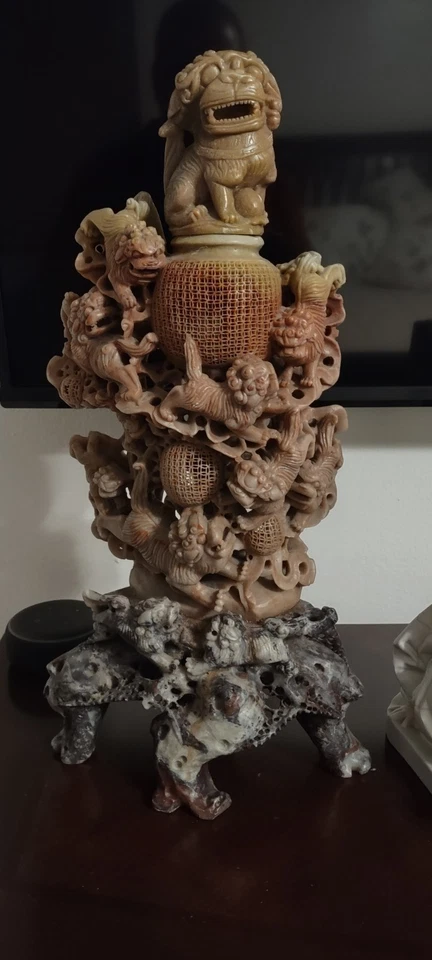 Antiguo quemador de incienso de piedra de jabón tallado a mano con Foo Dogs. Foto 3 de 4