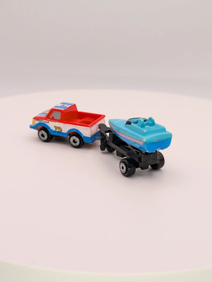 Micro Machines Shell Datsun 720 4x4 #79 Goodyear Red White Blue W/ Boat/Trailer - Image 3 of 4