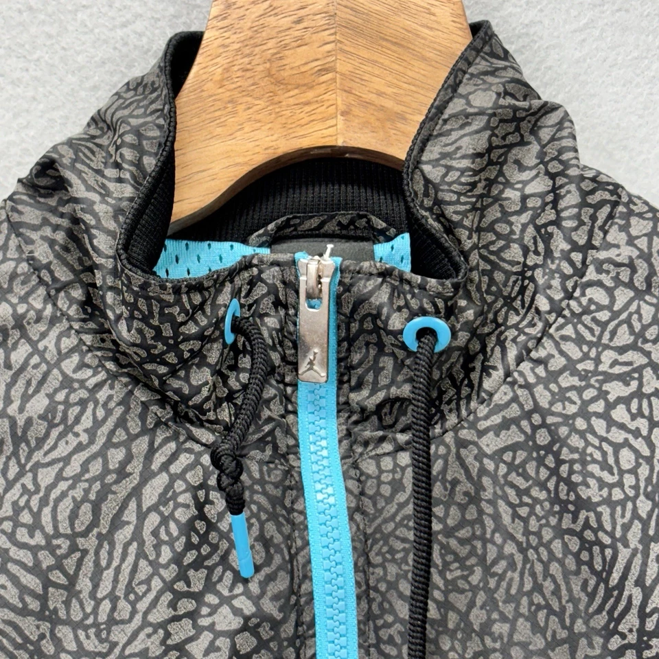 Chaqueta cortavientos de colección Jordan 5 Lab 3 estampado de elefante para hombre M Pullover ventilado Foto 4 de 4