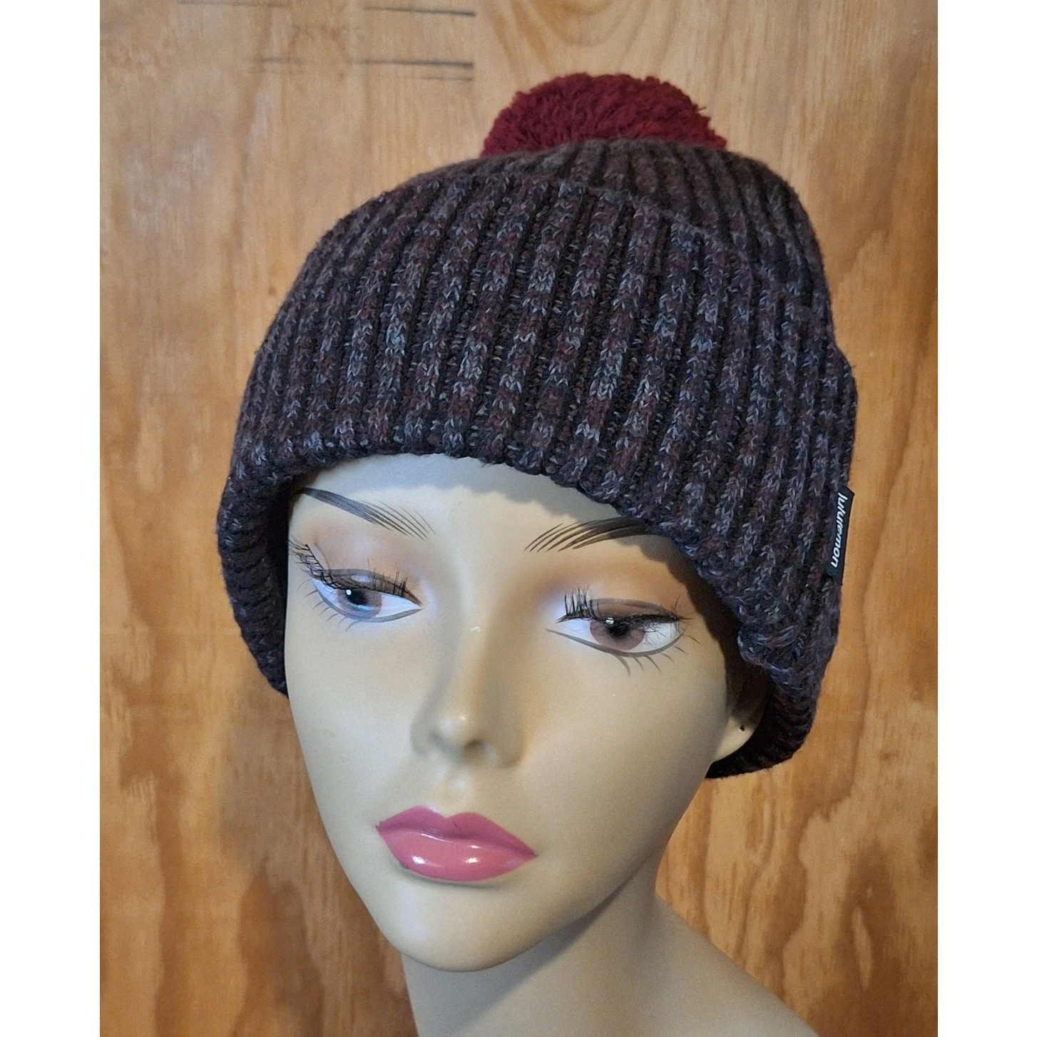 Lululemon Athletica Beanie Women's OS Fleece Lined Black Maroon Outdoor Gorpcore