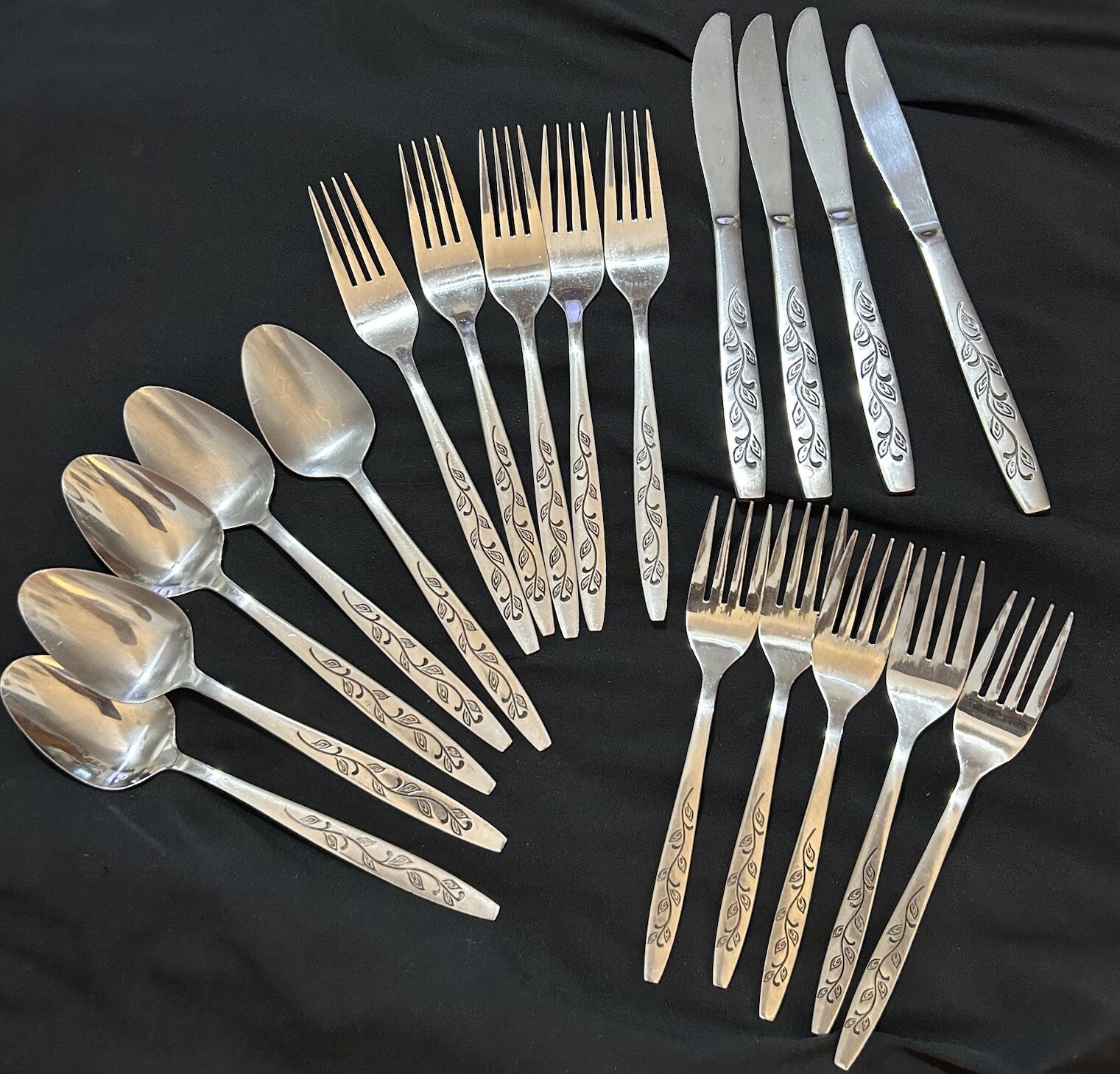 19pc Flatware Set Accord Plant Vines Forks Spoons Knives Floral Leaves Engraved