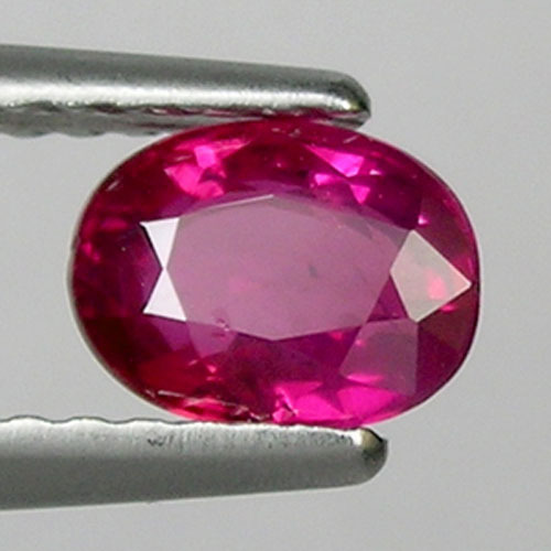 0.76 ct GIT Certified" UNHEATED / TOP LUSTROUS FINE RED NATURAL RUBY 074 RDS - Picture 1 of 2