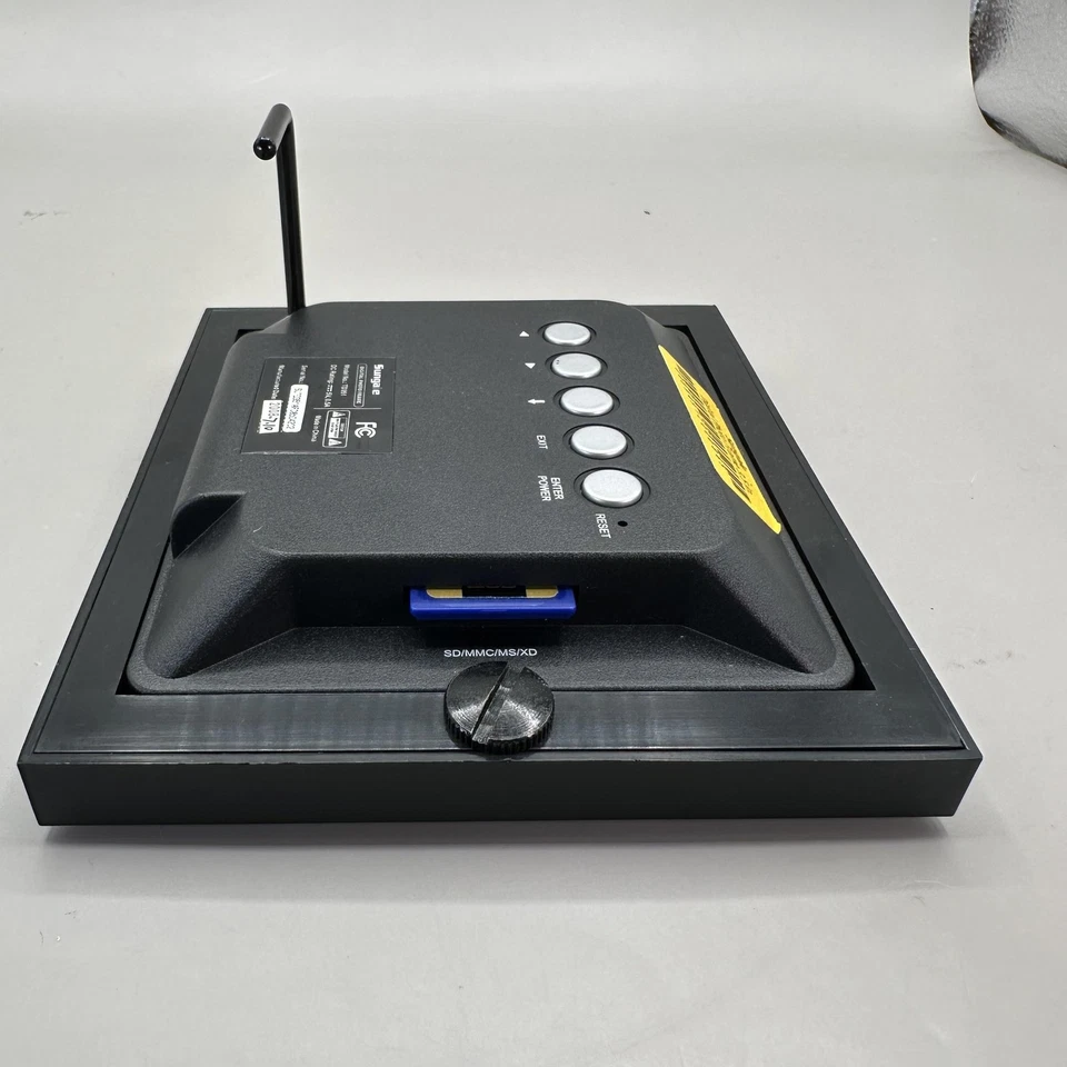 Sungale TD351 Digital Photo Frame 3.5" Screen SD Card Clock Alarm Boxed - Image 3 of 4