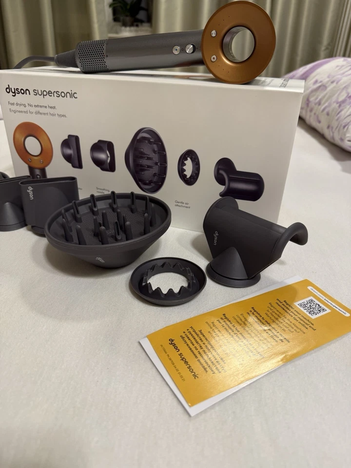 Dyson Supersonic Haartrockner Nickel/Kupfer mit Aufbewahrungsbox - Bild 3 von 3