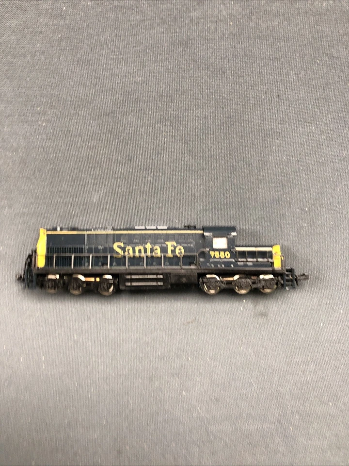Model Power N Scale 7550 Santa Fe Alco RSD-15 Diesel Locomotive UNTESTED (LOOK) - Image 2 of 4