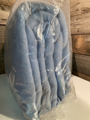 VTG NEW Kenwood Arondac Chatham 100% Virgin Wool Blanket Satin Trim Blue 80”x90” - Picture 3 of 4
