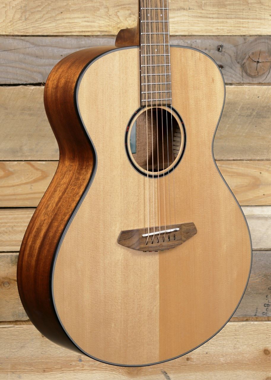 Концертная акустическая гитара Breedlove Discovery из ели СиткаАфриканского красного дерева Flo 64190₽