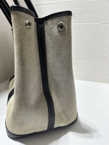 Bolso de Mano de Compras HERMES Garden Party PM Beige Lona Cuero Negro Asa Borde - Imagen 10 de 24