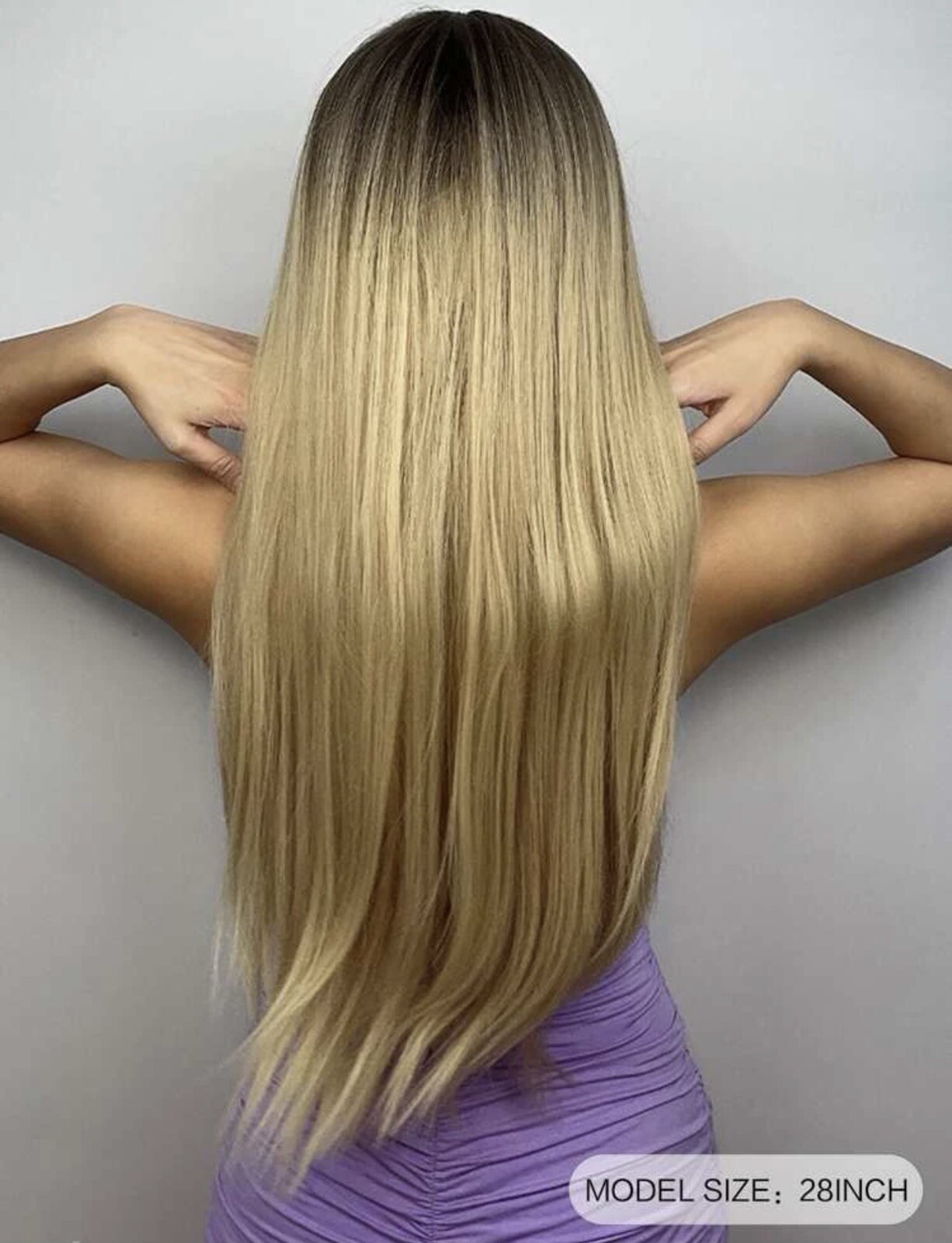 Perruque blonde dorée frange cheveux longs lisses synthétiques femme