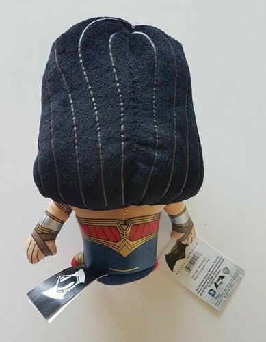 DC Comics Batman V Superman Dawn Of Justice Wonder Woman 7" Plush Soft Toy - Picture 2 of 3