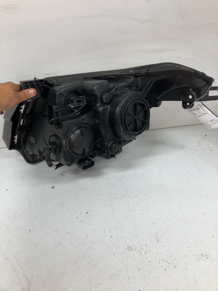 10 CADILLAC SRX Headlight Clouding Halogen Driver - Image 4 of 4