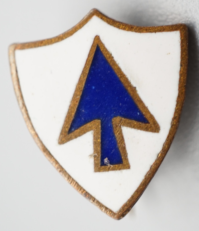 WWII Theater Made 26th Infantry Regiment The Big Red One DI Unit Home Front Pin