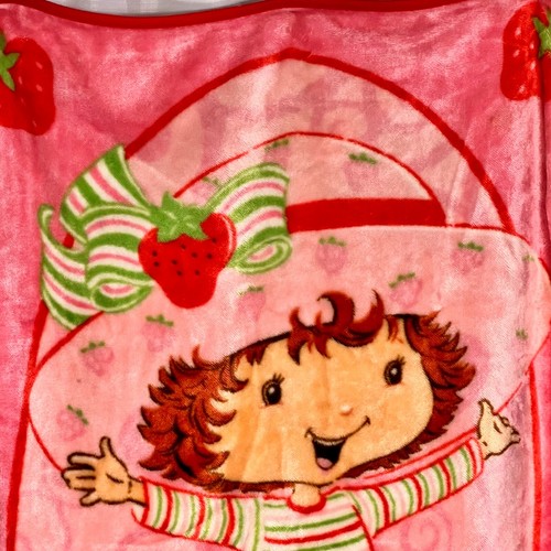 Strawberry Shortcake Fleece Throw Blanket Vintage 2000s Soft Plush 50x60 - Picture 2 of 13