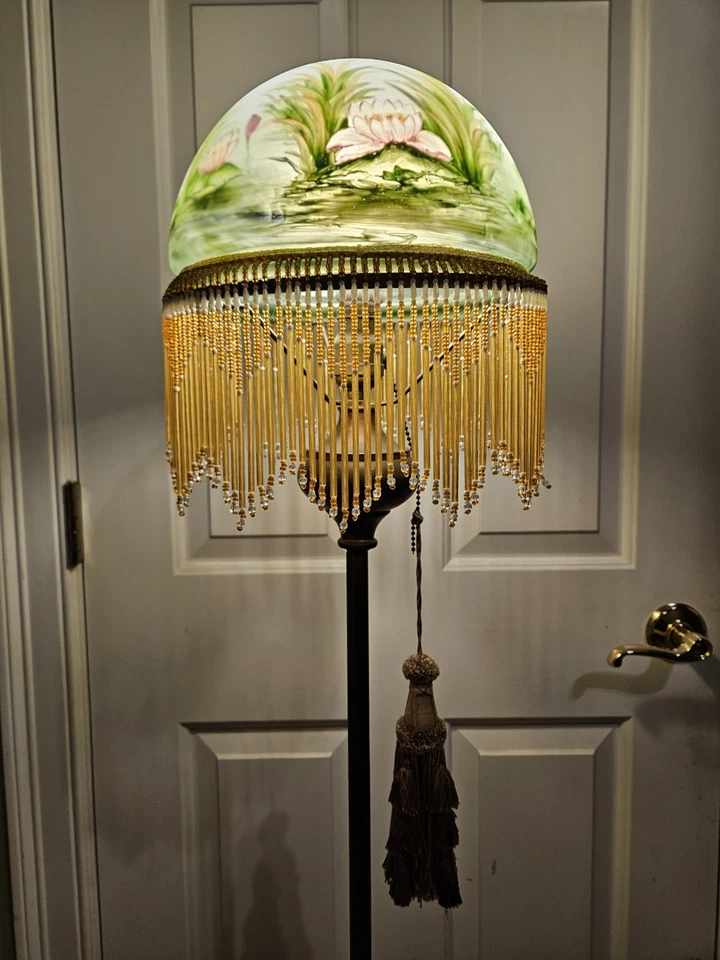 1930's Deco Nouveau Floor Lamp with Reverse Painted Glass Shade and Glass Fringe - Image 4 of 4
