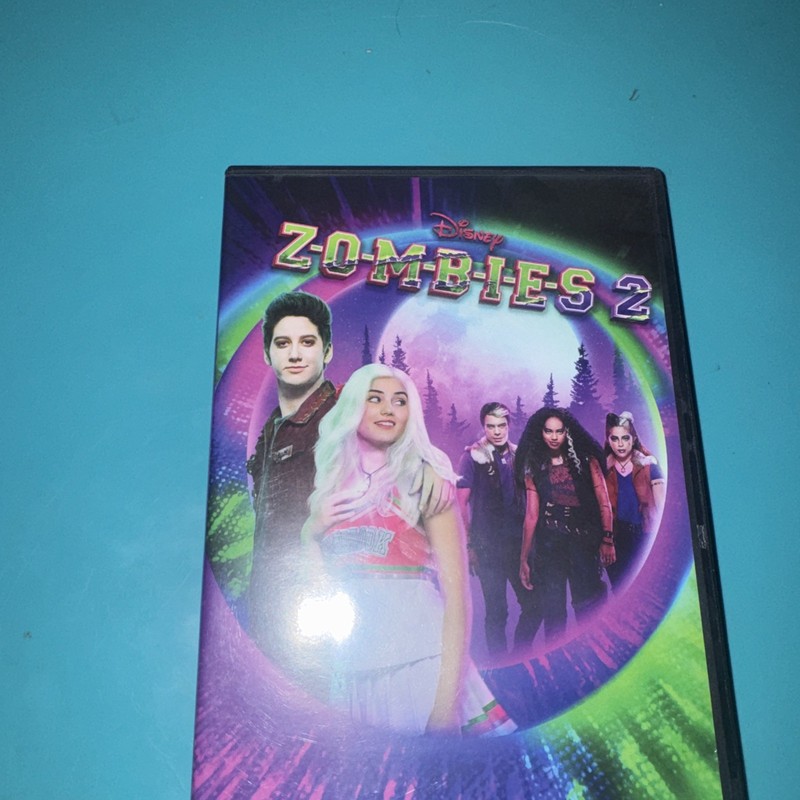 Zombies 2 (DVD, 2020)