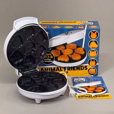 WAFFLE WOW Animal Friends Waffle Maker 3D Animal Waffles 11'' x 9'' White 1760W