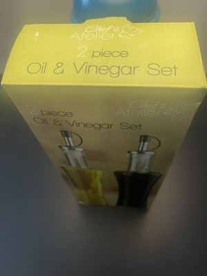Chef s Atelier 2-Piece Oil and Vinegar Set *Dishwasher Safe