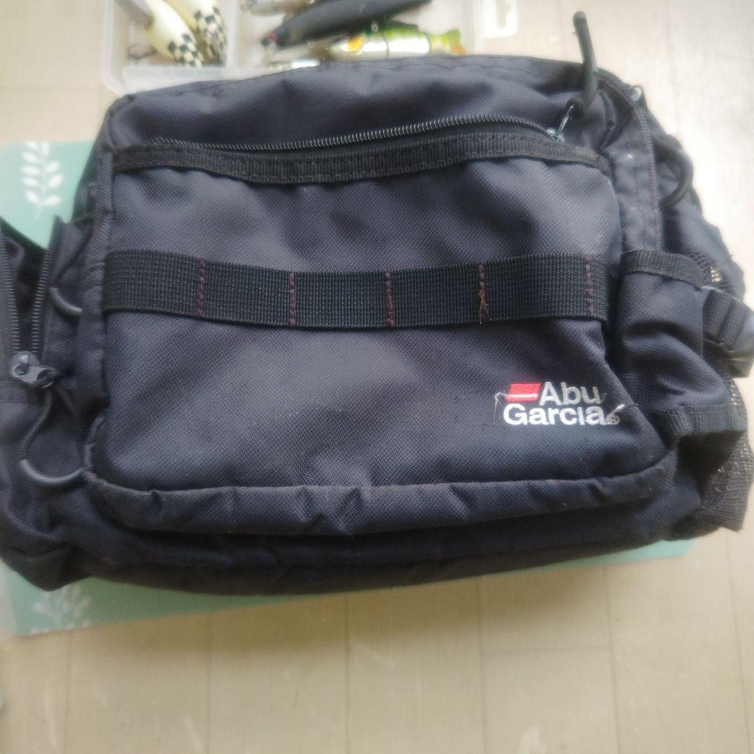 Abu Garcia Bass Fishing Retirement Set with Lures, Hooks, Worms, Spinnerbait - Image 8