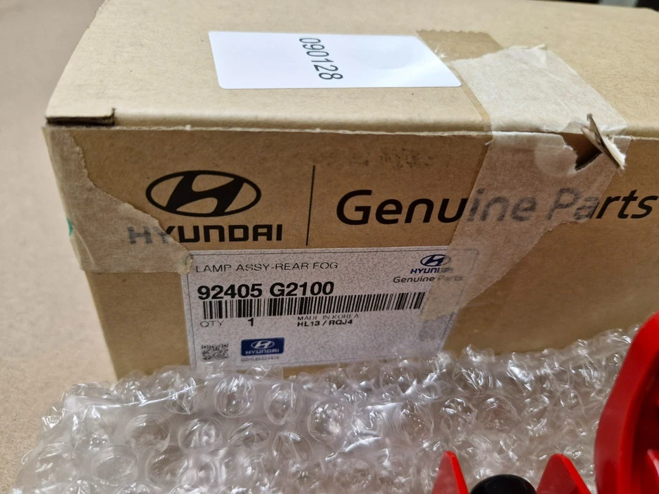 Hyundai Ioniq Rear Bumper Fog Light Lamp 92405G2100 2016-2022 Genuine NEW - Image 4 of 4