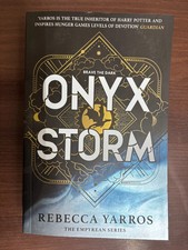 Perfect Book Gift for Christmas - Onyx Storm, Paperback