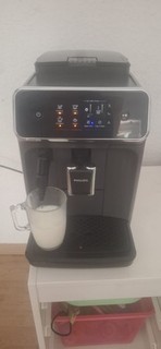 Philips Kaffeevollautomat Serie 2200 EP2220/EP2230 Schwarz Top Zustand AquaClean