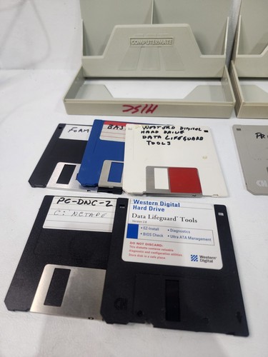 2 étuis pour disquettes Computermate et 10 disquettes diverses 3,5 - Photo 6/10