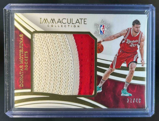 2015-16 Immaculate Donatas Motiejunas Christmas Day Patch #27/46 Rockets
