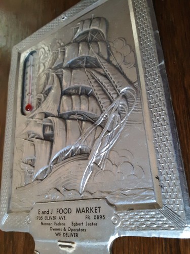 Termometro pubblicitario vintage nave alta lamina goffrata calendario topper funziona HTF - Foto 1 di 6