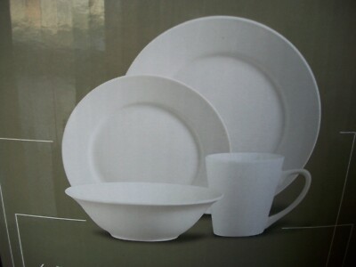 GIBSON HOME NOBLE COURT 16 PIECE PORCELAIN DINNERWARE SET NEW